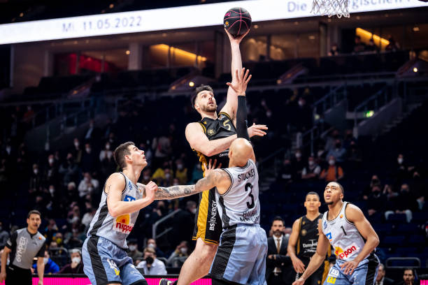 更是亿万观 更是亿万观