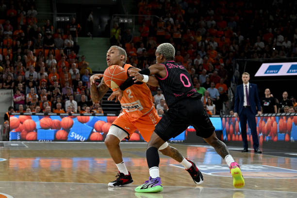 子足球队 子足球队